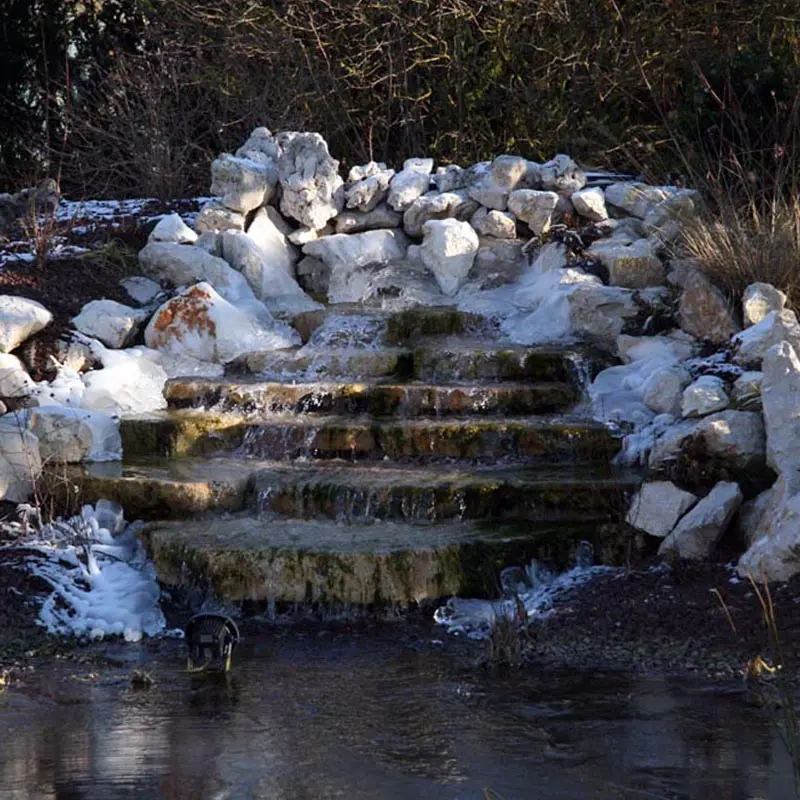 Cascade pierre naturelle