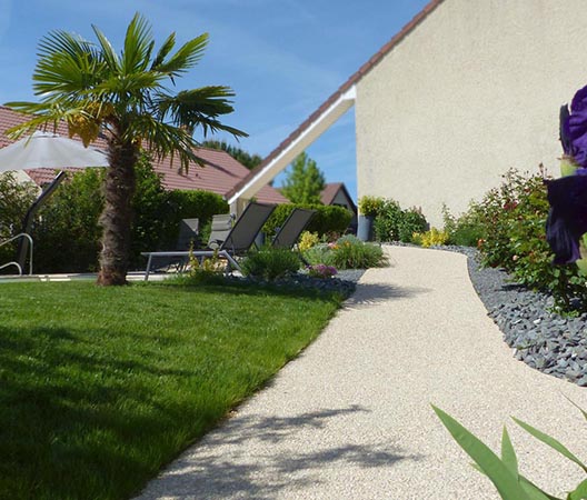 ChaCréation d’une piscine et aménagement des abords à Dijon 12