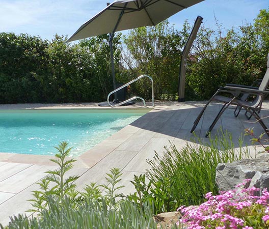 ChaCréation d’une piscine et aménagement des abords à Dijon 15
