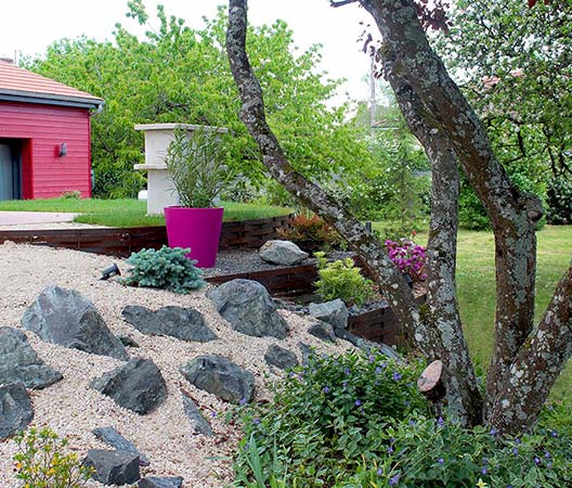 Création et habillage d’un talus paysager 20