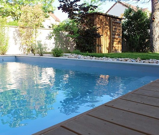 Création de piscine avec volet immergé