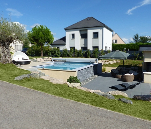Piscine à débordement par BCP Paysagiste