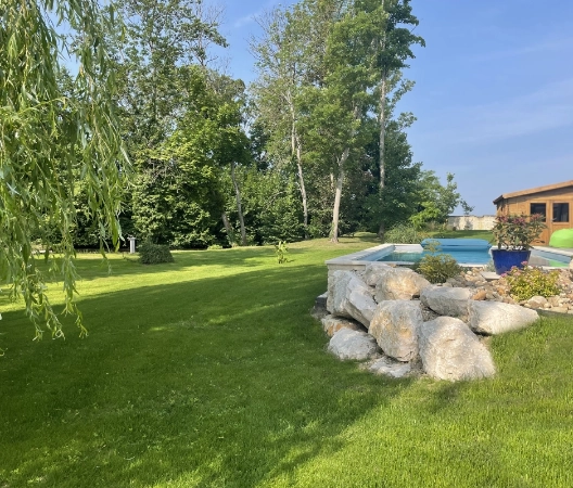 Enrochement proche piscine